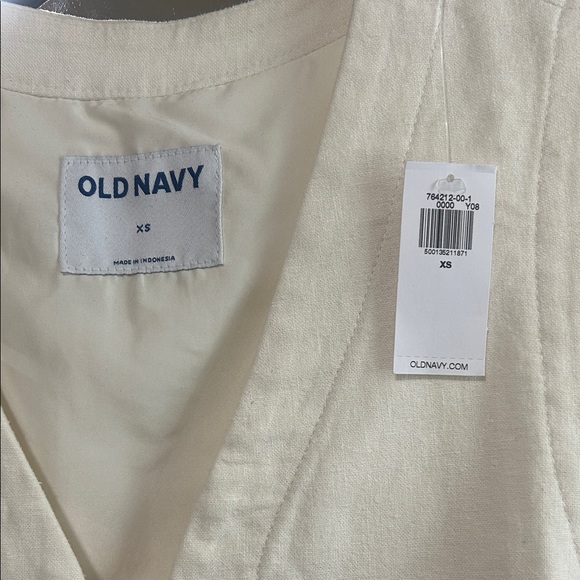 Old Navy Ivory Tie-Front Vest - Picture 3 of 3